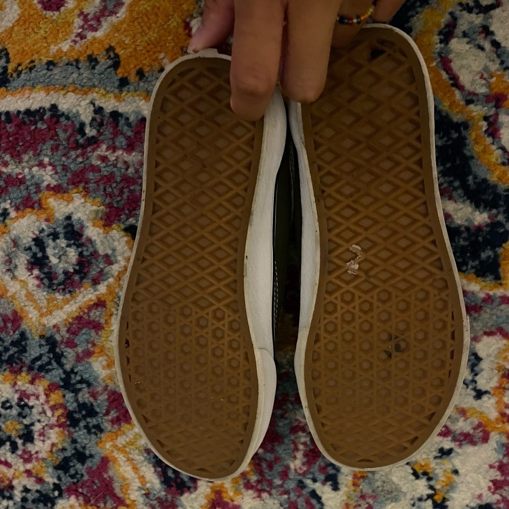Green vans - Picture 3 of 6
